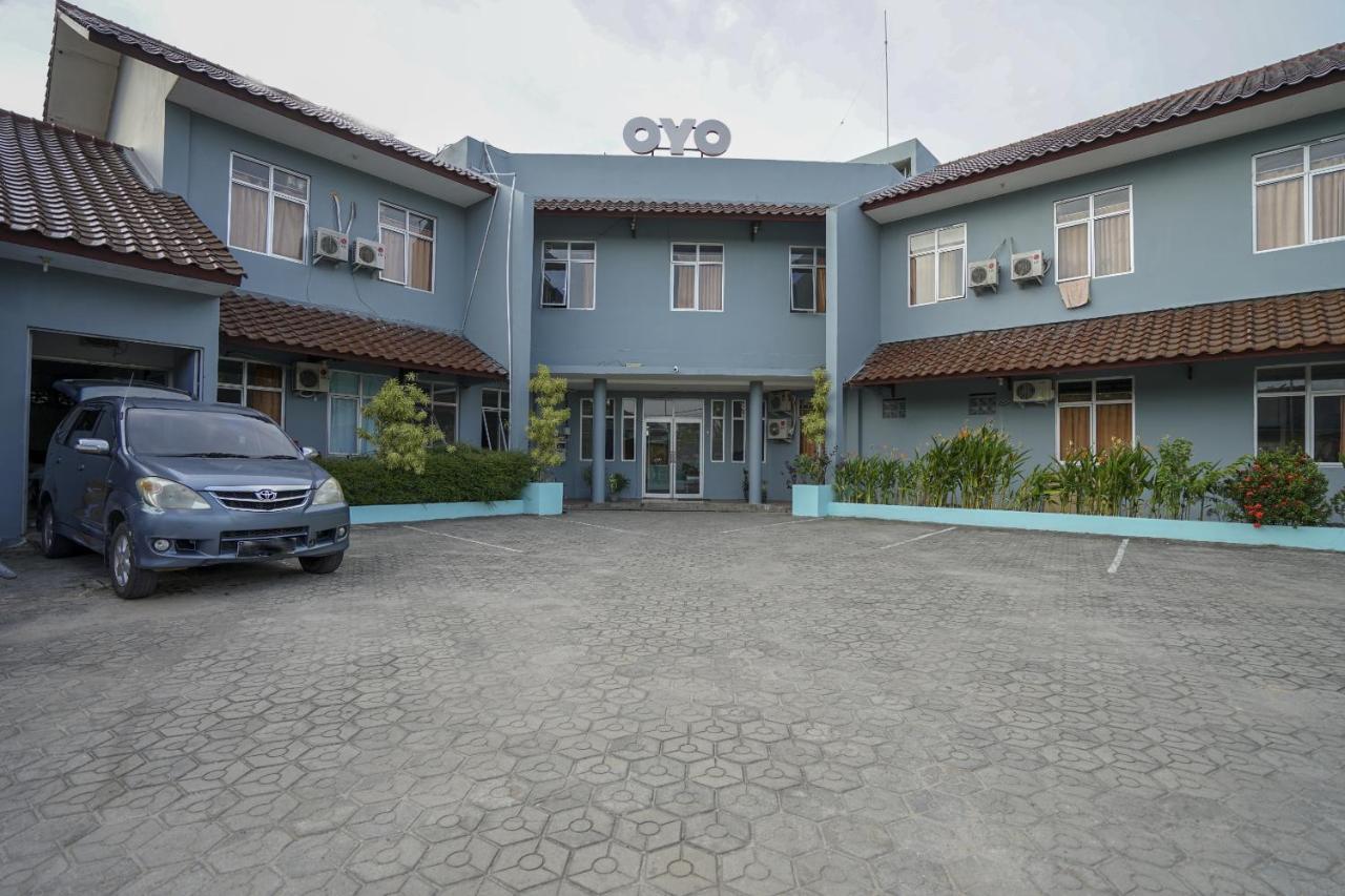 Super Oyo 1844 Bravo Residence Pangkal Pinang Extérieur photo