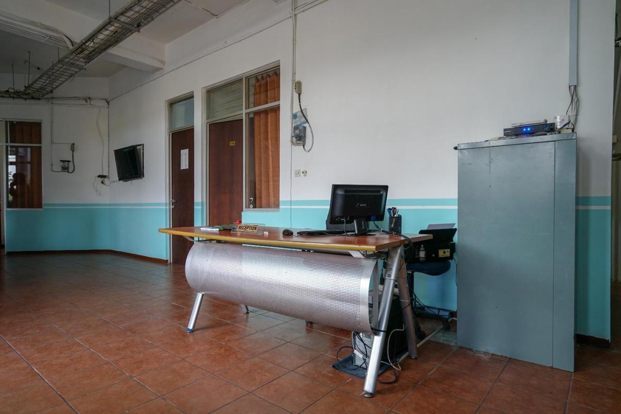 Super Oyo 1844 Bravo Residence Pangkal Pinang Extérieur photo