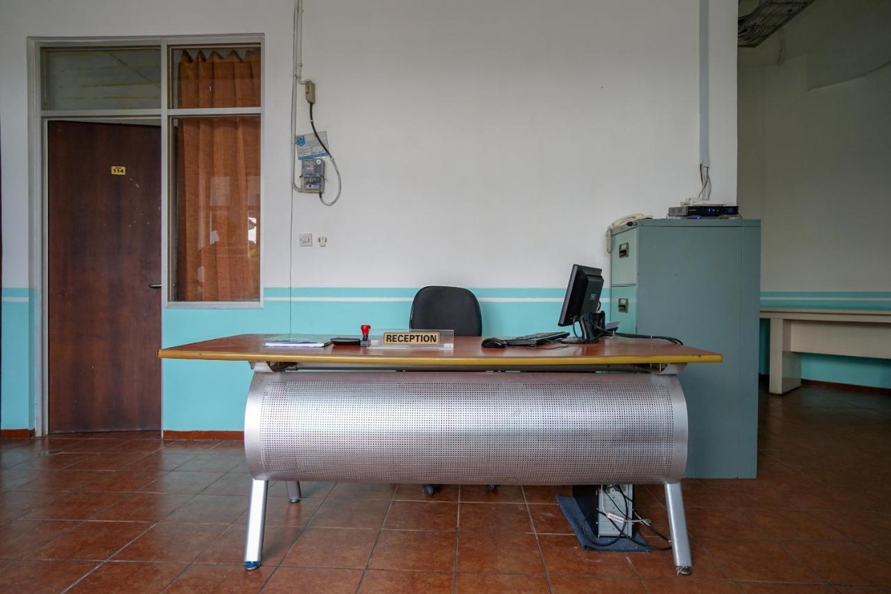 Super Oyo 1844 Bravo Residence Pangkal Pinang Extérieur photo
