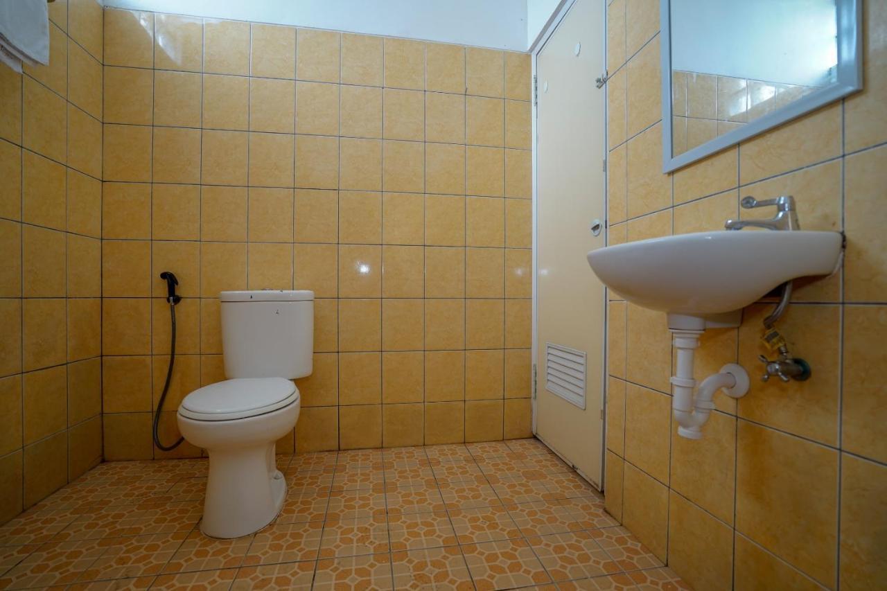 Super Oyo 1844 Bravo Residence Pangkal Pinang Extérieur photo