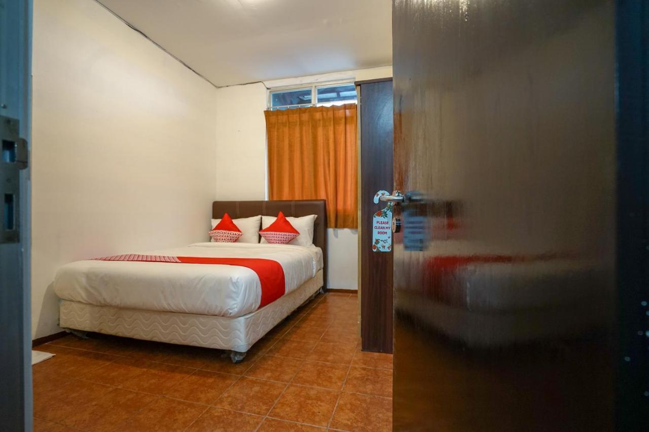 Super Oyo 1844 Bravo Residence Pangkal Pinang Extérieur photo